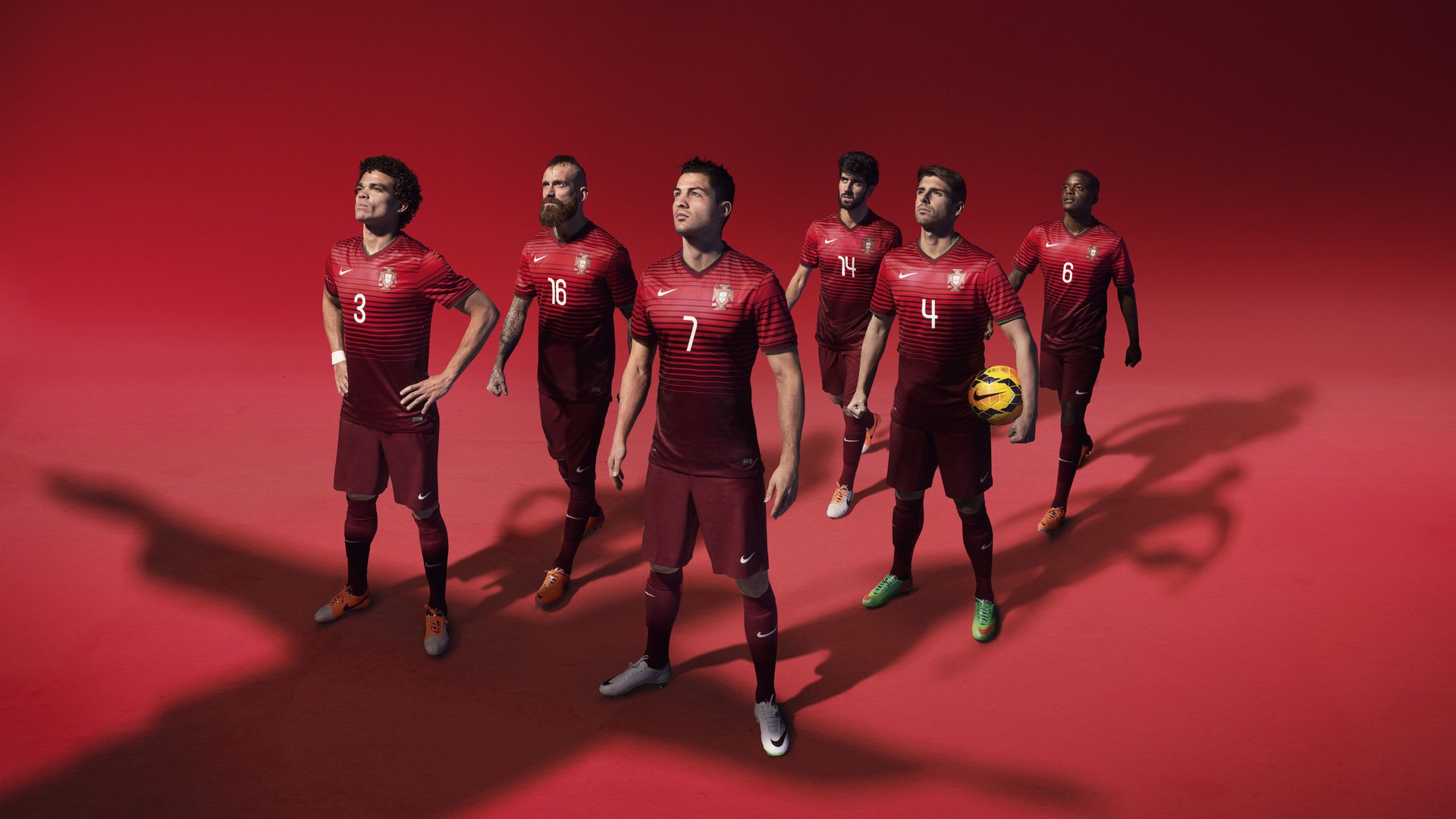 英超争冠白热化,曼城、阿森纳、利物浦三强鼎立,最后冲刺谁将问鼎?